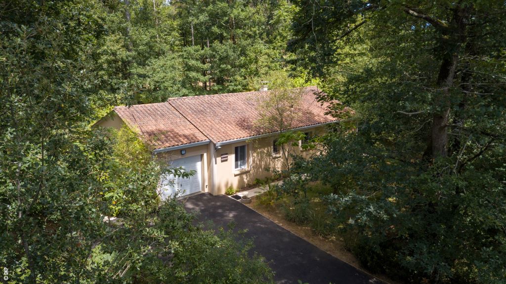 Voorgevel van Les Acacias